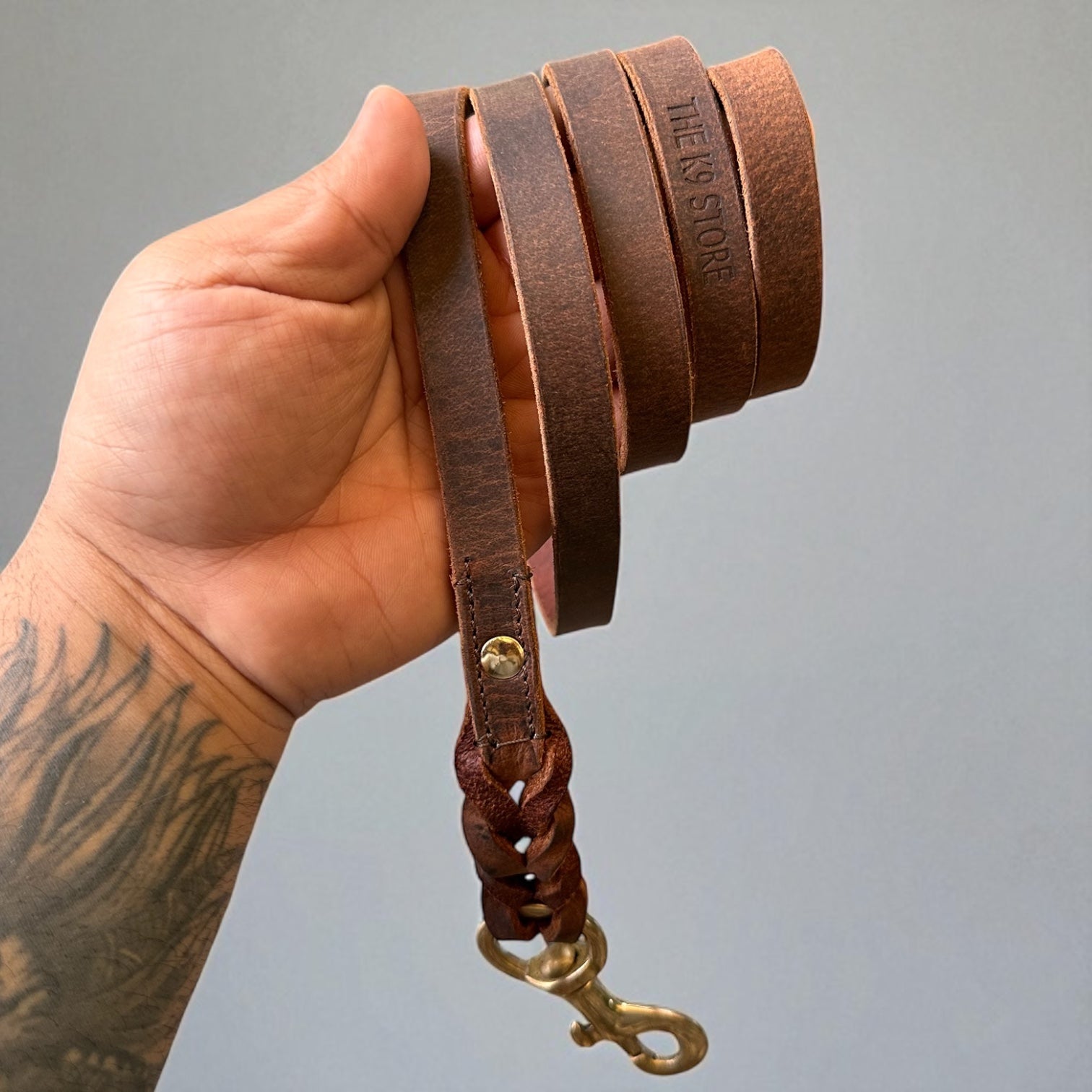 The K9 Store Premium Leather Single Handle Freebie Dog Leash, 5 Feet Long With Brass Hook For All Dog Breeds