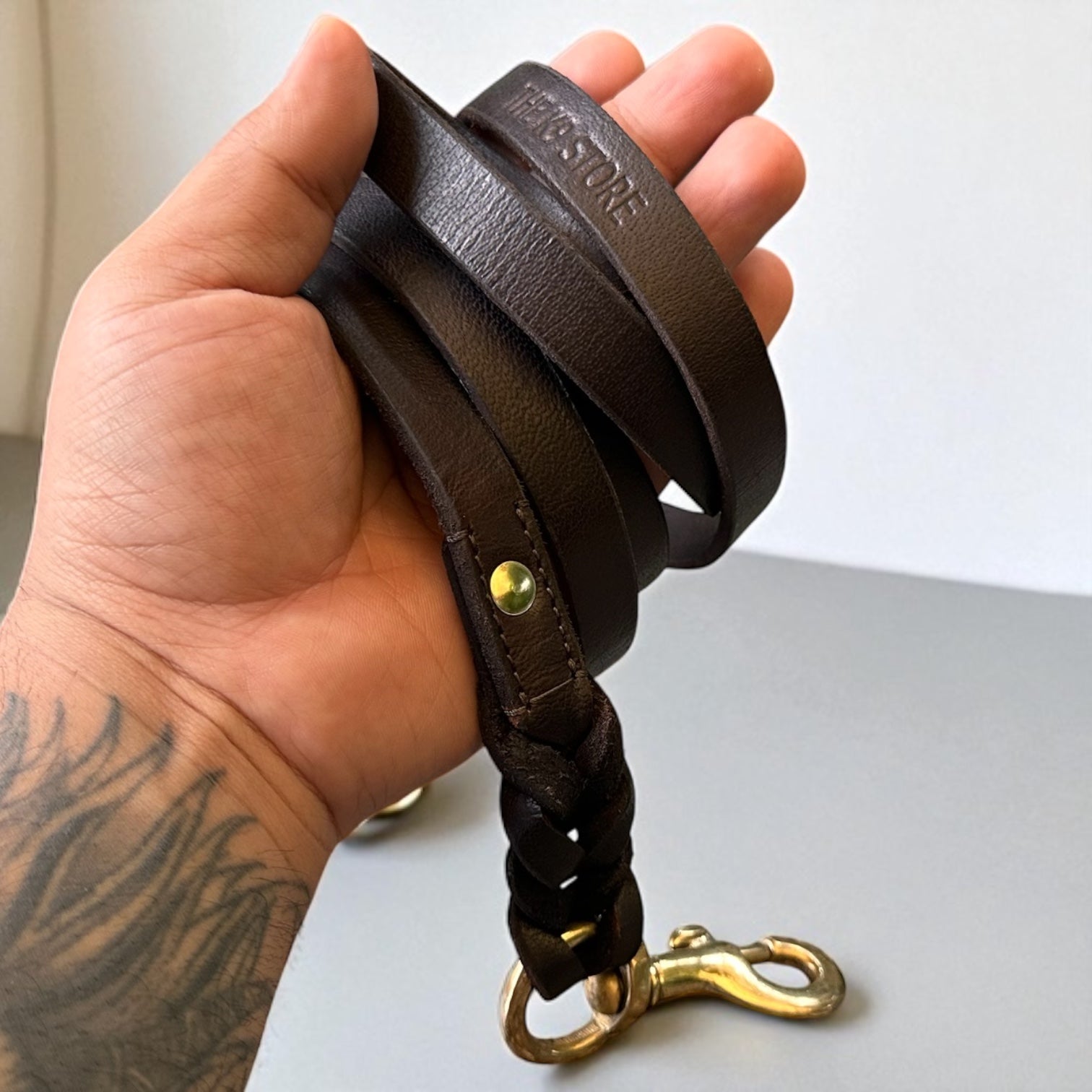 The K9 Store Premium Leather Single Handle Freebie Dog Leash, 5 Feet Long With Brass Hook For All Dog Breeds